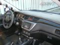 Mitsubishi Evo 9 Lenkrad und Bedienfeld Alcantara Polsterung